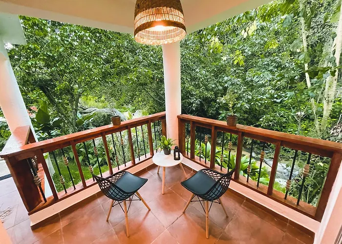 Casa Del Arroyo 2-Bedroom Cottage Fireplace And Bbq